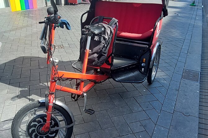 1 Hour Private Amsterdam Rickshaw Tour - Dam Square and the city’s starting point