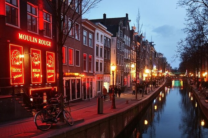 5 hrs Golden Age Amsterdam Private Walking Tour With Local Guide - A clear, practical look at De Wallen