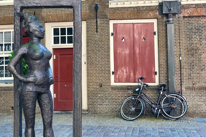 Absolutely Amsterdam - the Essential Introductory Walking Tour - Damrak and the holy, profane old harbor