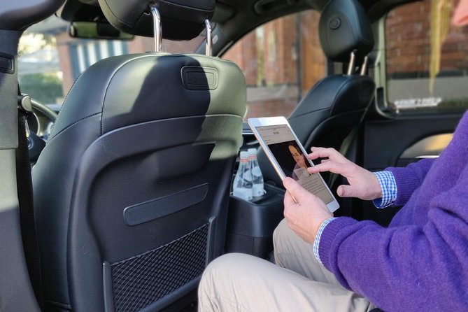 Airport Private Transfer: Schiphol Airport ↔ Amsterdam City - What the luxury vehicle means for your group