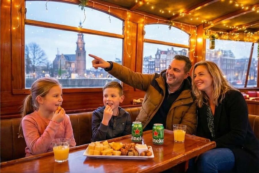 Amsterdam:1.5-Hour Canal Cruise local Guide, Drinks & Snacks - Herengracht and the Golden Bend