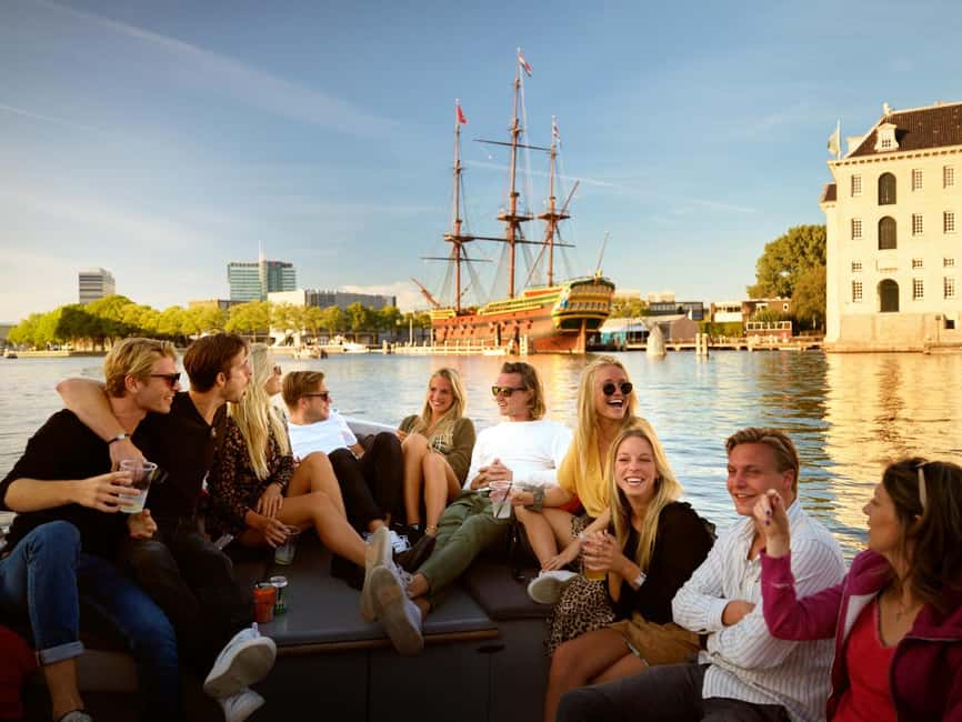 Amsterdam:1.5-Hour Canal Cruise local Guide, Drinks & Snacks - Starting near the Rijksmuseum
