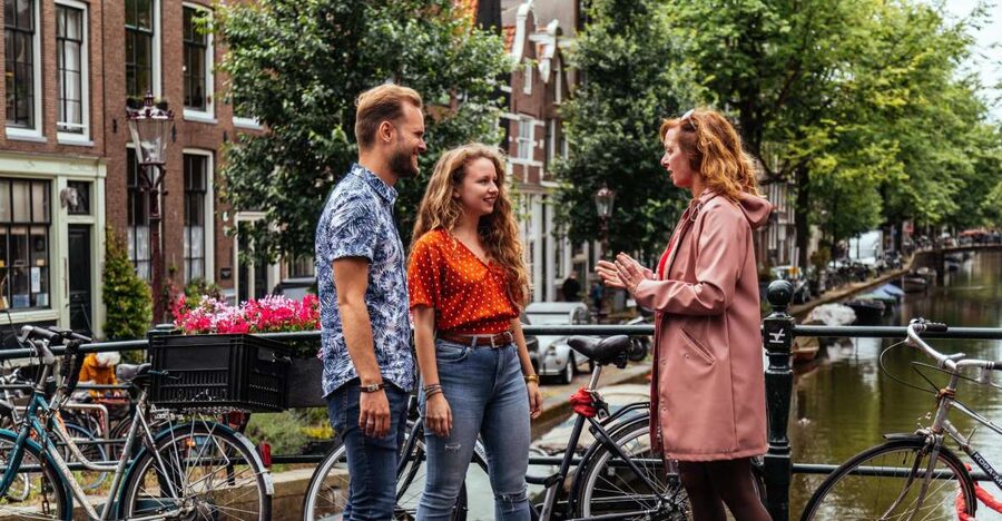 Amsterdam: 1.5-Hour Private Kick-Start Tour with a Local - Dam Square: a fast introduction to central Amsterdam