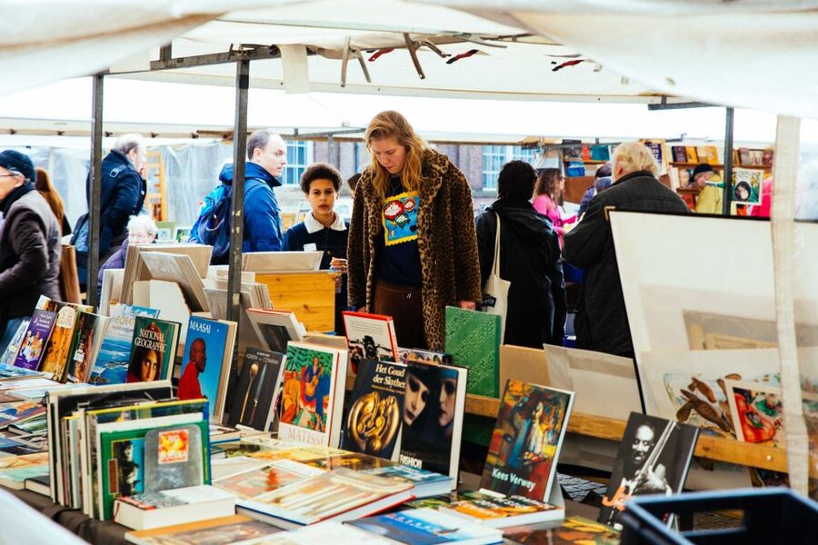 Amsterdam: 1.5-Hour Private Kick-Start Tour with a Local - Nieuwmarkt and the character of the old center