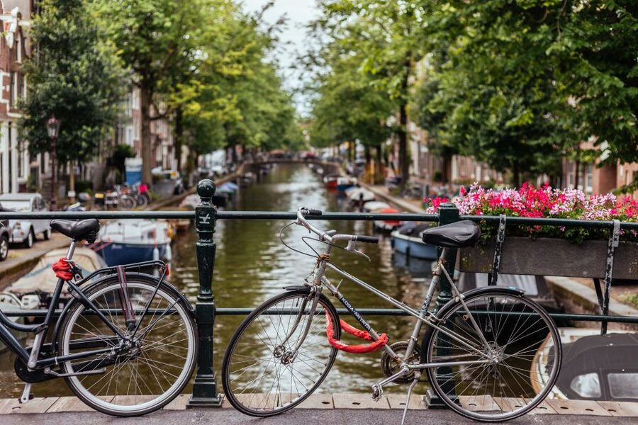 Amsterdam: 1.5-Hour Private Kick-Start Tour with a Local - Private format, personal questions, and guide style