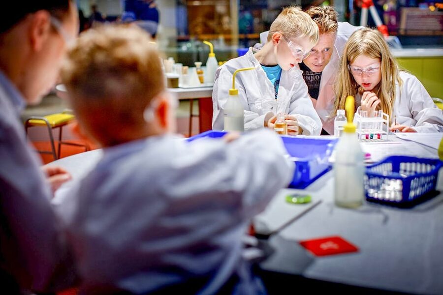 Amsterdam: 1-Hour Canal Cruise & NEMO Science Museum - What the package is worth at $40
