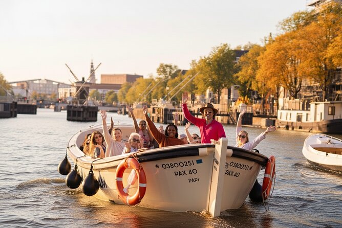 Amsterdam 1-Hour Canal Cruise With Live Guide - From Museumplein to the Spiegelkwartier
