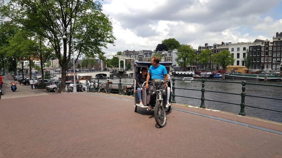 Amsterdam 1-Hour Rickshaw Tour - The Red Light District and coffee shops