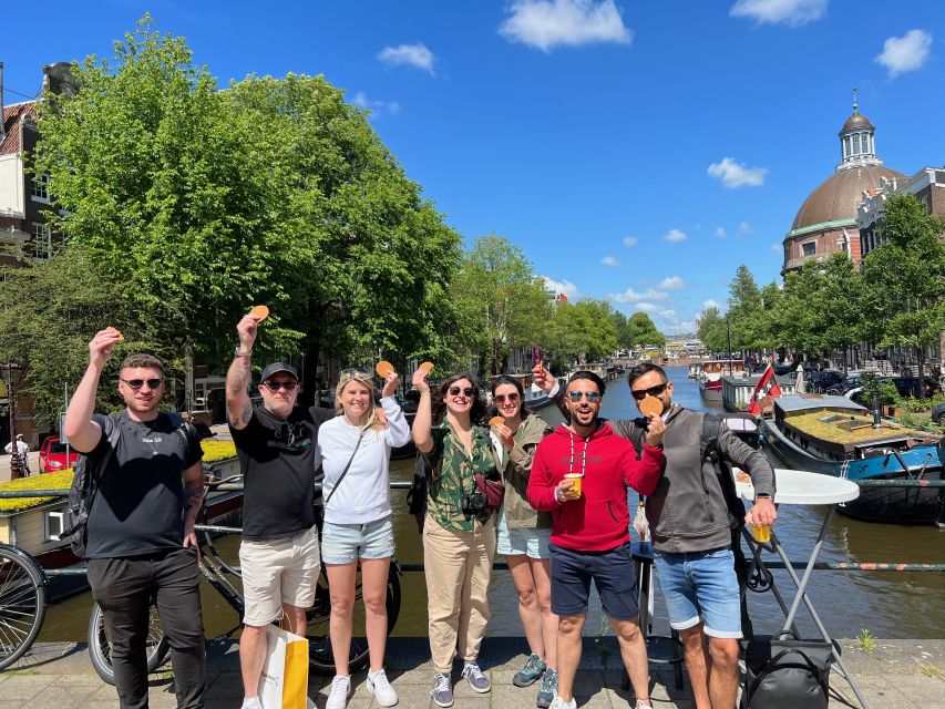 Amsterdam: 10 Tastings Guided Food Tour by UNESCO Canals - How the pacing and group size affect the day