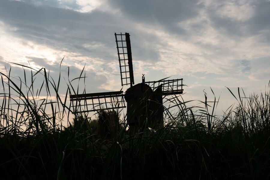 Amsterdam: 2-Hour Guided Canoe Trip - Two hours through village canals and meadows