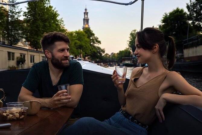 Amsterdam 2-hour Private Canal Cruise with Live Guide and Drinks - Drinks, blankets, and weather planning