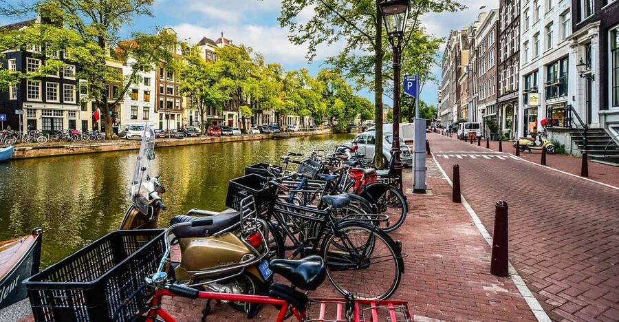 Amsterdam: 3-Hour Private Bike Tour of the City Center - Key points at a glance