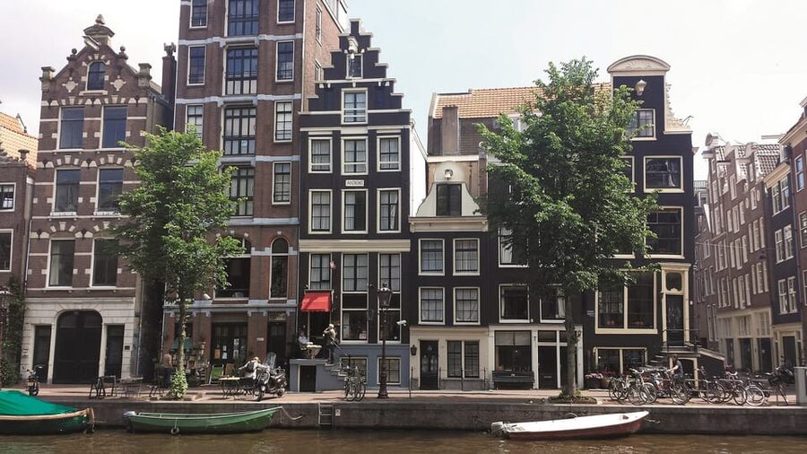 Amsterdam: 3-Hour Private Bike Tour of the City Center - A slower ride through Vondelpark