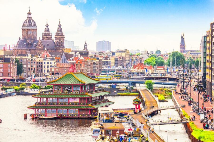 Amsterdam: 3-Hour Private Highlights City Tour by Minivan - What the private minivan changes