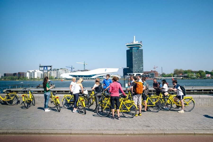 Amsterdam: 3h E-Bike Tour with break - From Central Station to the Yellow Bike shop