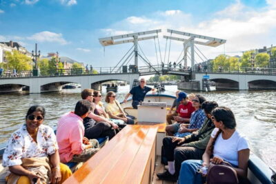 75 minute Open Boat Canal Cruise with Live Guide