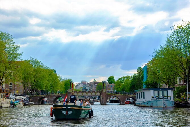 Amsterdam: 90 min Kings Day Boat Party with Unlimited Drinks - Key points to know before booking