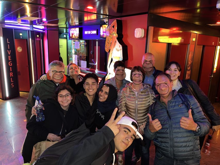 Amsterdam: After Dark Red Light District Tour - Walking through De Wallen after dark