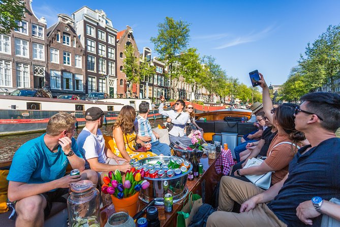 Amsterdam All-Inclusive 90-Minutes Heated Cruise by Captain Jack - What you see on the first stretch of the route