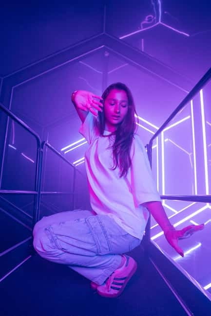 Amsterdam: AMAZE Immersive Audiovisual Experience Ticket - A drink in the AMAZE lounge