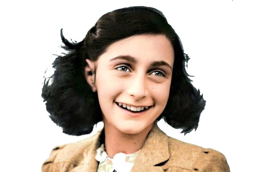 Amsterdam: Anne Frank Guided Small Group Walking Tour - What this Anne Frank walk really offers