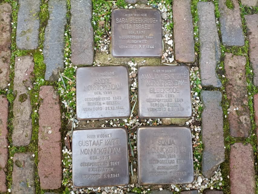 Amsterdam: Anne Frank Guided Small Group Walking Tour - Blauwburgwal and the texture of occupied Amsterdam
