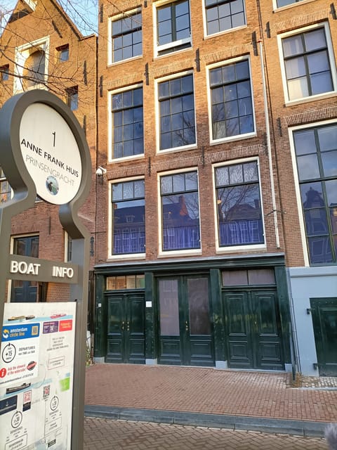 Amsterdam: Anne Frank Guided Small Group Walking Tour - The Anne Frank Monument and a quiet pause