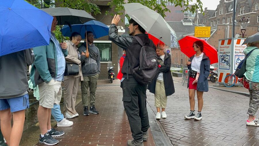 Amsterdam: Anne Frank's Last Walk & Visit the House in VR - Group size, language, and practical limits