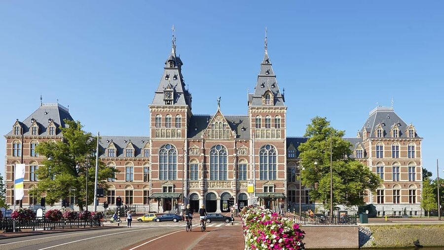 Amsterdam Audioguide - TravelMate app for your smartphone - Museumplein and Amsterdams major museums