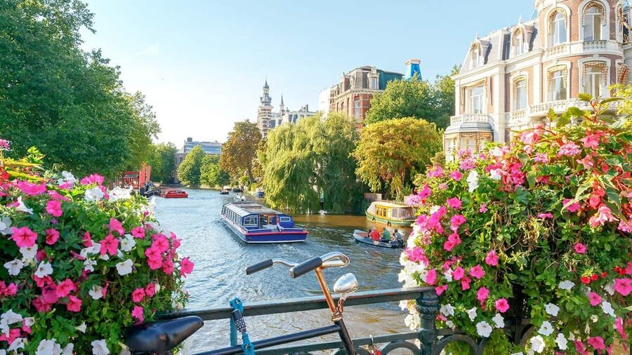 Amsterdam Audioguide - TravelMate app for your smartphone - The unusual entries and how to handle them