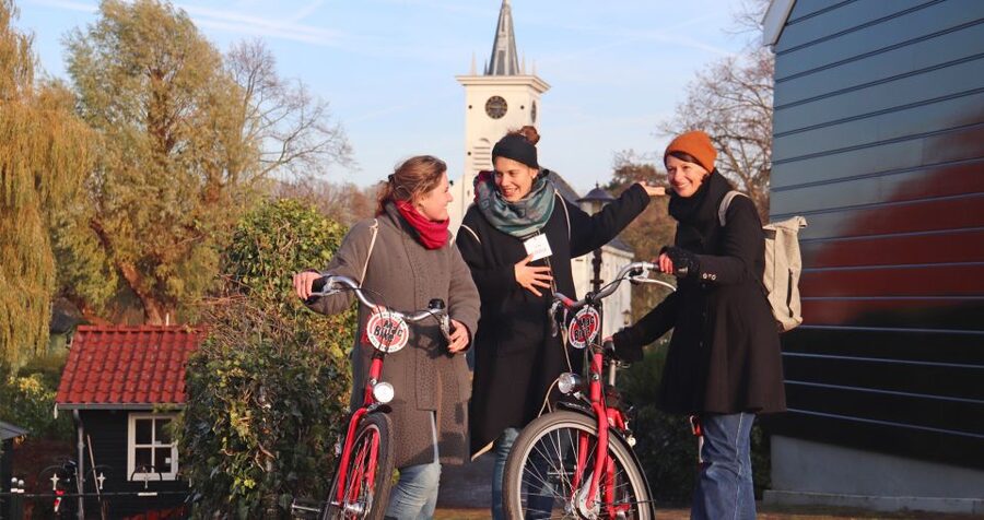 Amsterdam: Bike Tour (Noord) in German or English - Starting at Sea Palace and crossing the IJ