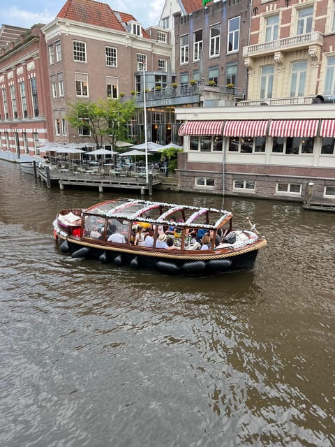 Amsterdam: Boat Tour with Optional Unlimited Drinks - Is unlimited beer and wine worth adding?