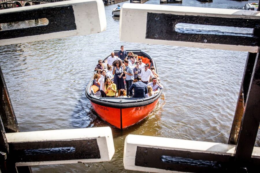 Amsterdam: Canal Belt Private Beer Boat Tour - Is $235 per person a fair price?