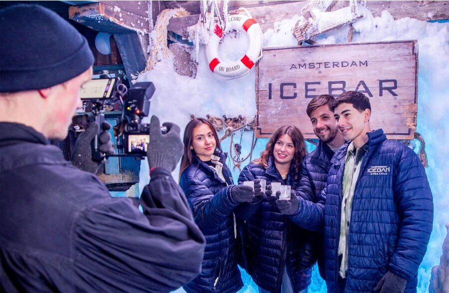 Amsterdam: Canal Cruise and Entrance to Xtracold Icebar - Should you book it?