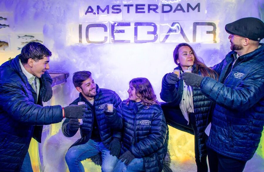 Amsterdam: Canal Cruise and Entrance to Xtracold Icebar - Who will enjoy this package most