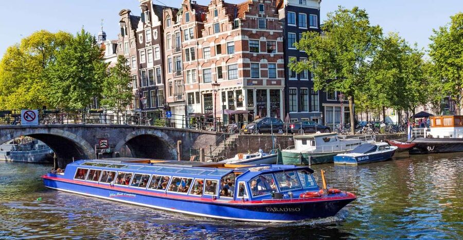 Amsterdam: Canal Cruise and Jewish Cultural Quarter Tickets - The Portuguese Synagogue at Mr. Visserplein