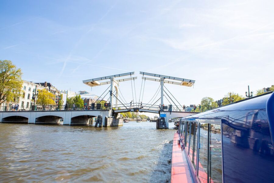 Amsterdam: Canal Cruise and Moco Museum Combined Ticket - Why the Banksy and Pop Art mix works