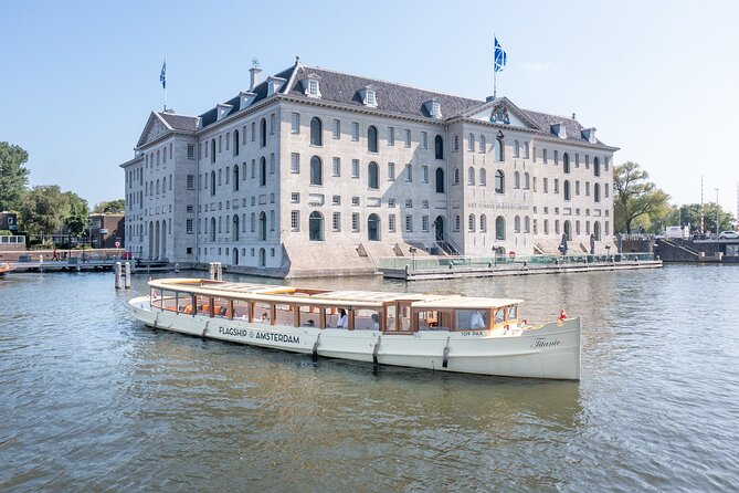 Amsterdam Canal Cruise in Classic Salon Boat With Drinks and Cheese - Why a one-hour canal cruise earns its place in Amsterdam
