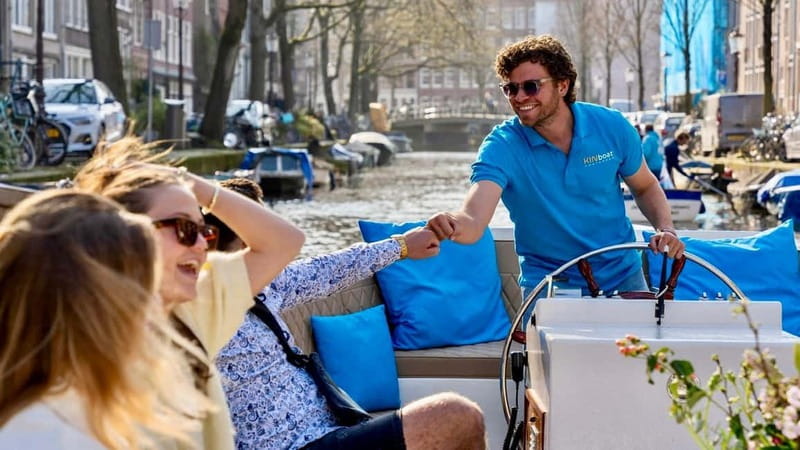 Amsterdam: Canal Cruise in Open Boat with Drink Option - H’ART Museum, Stopera, and Groenburgwal