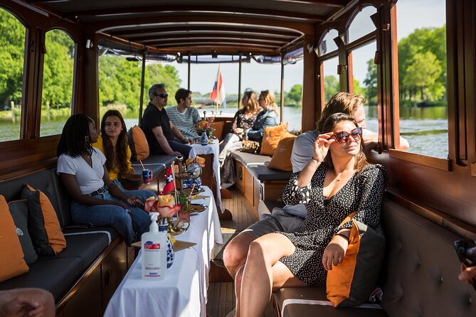 Amsterdam Canal Cruise with Cheese and Wine - Starting in the Jordaan and along Prinsengracht
