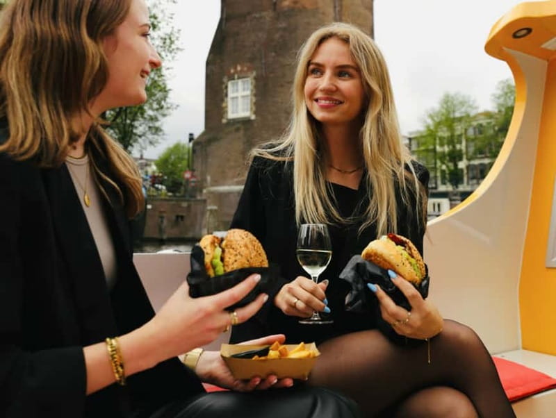 Amsterdam canal cruise with culinary burger or cheese & wine - Starting beside the Anne Frank Museum