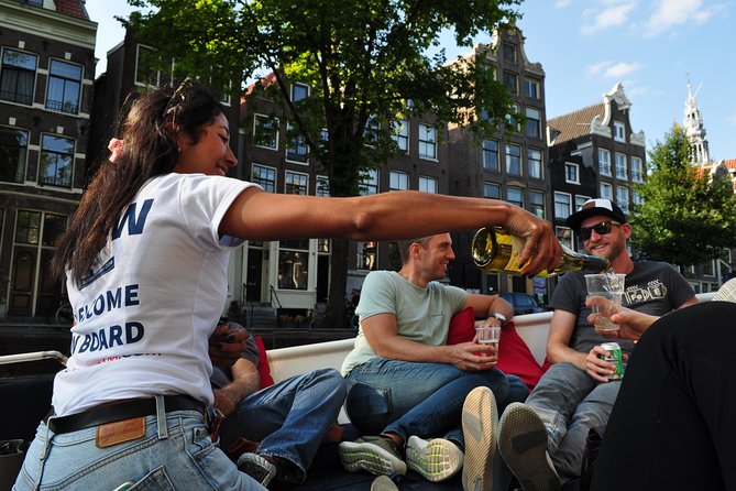 Amsterdam Canal Cruise With Live Guide and Unlimited Drinks - What you see along the Amstel