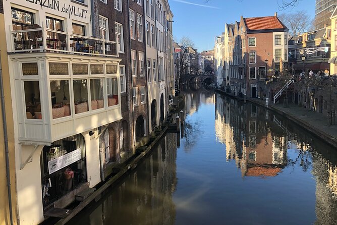 Amsterdam Castle & Utrecht City - Private Day Tour - Muiderslot, a fortress surrounded by water