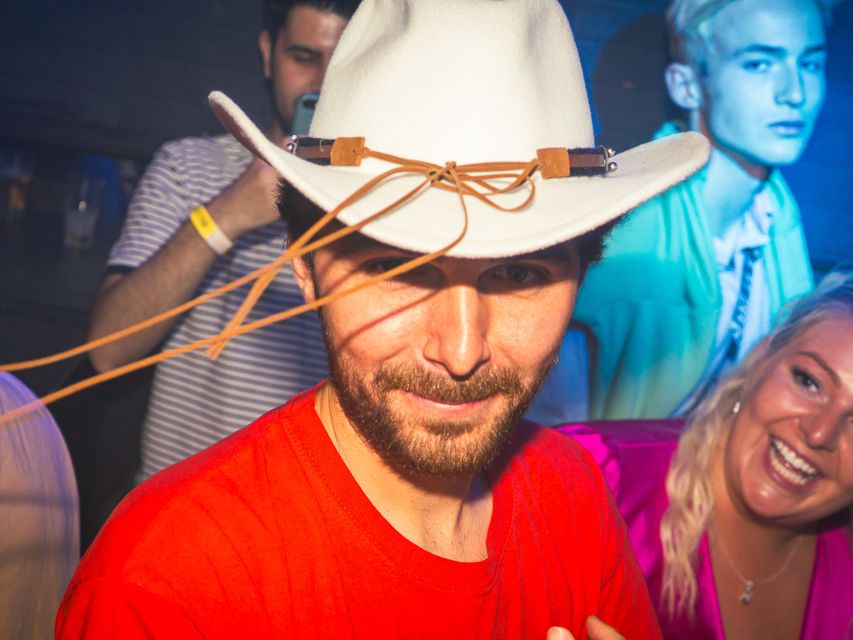 Amsterdam: City Center Bar Crawl and Nightlife Experience - Why the hosts matter so much