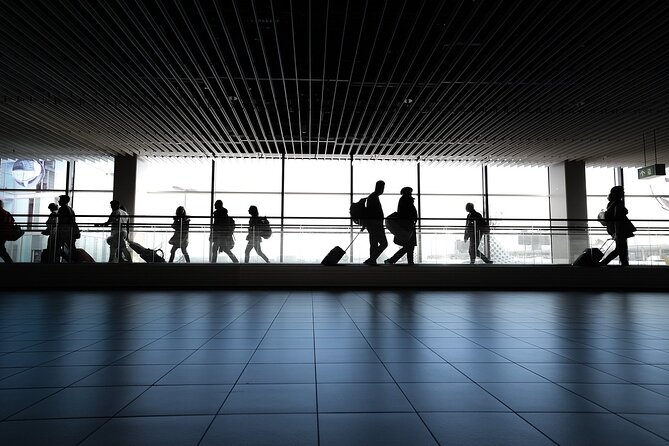 Amsterdam City to AMS Schiphol Airport departure transfer - A Private Vehicle Makes the Price Easier to Judge