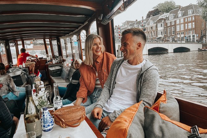 Amsterdam Classic Saloon Boat Cruise with Drinks and Cheese - Herengracht, Keizersgracht, and the city center
