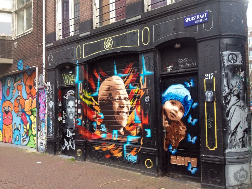 Amsterdam: Coffee Shops Walking Tour - Finding the city’s smallest alley
