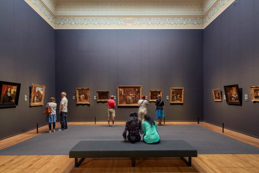 Amsterdam: Combo Rijksmuseum & Hop-On Hop-Off Bus - Red Line: the broad central Amsterdam route