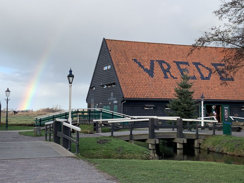 Amsterdam: Countryside Bike Tour and Zaanse Schans Windmills - Key points at a glance
