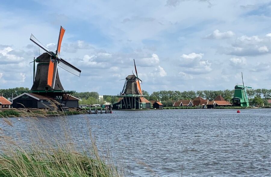 Amsterdam: Countryside Bike Tour and Zaanse Schans Windmills - Wetlands and the world Monet painted